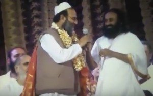 Sri Sri Ravi Shankar with Pak religious leader who raised "Pakistan Zindabad" slogan at World Culture Festival
