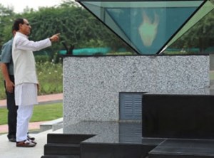 Madhya Pradesh Chief Minister Shivraj Singh Chouhan inspecting the Shaurya Smarak