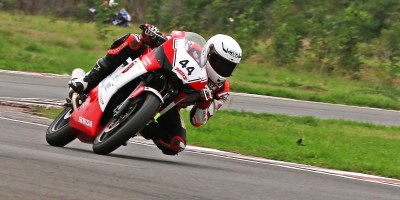 Anish Shetty took pole position in the Pro-Stock 200-301cc class on 2 August 2019