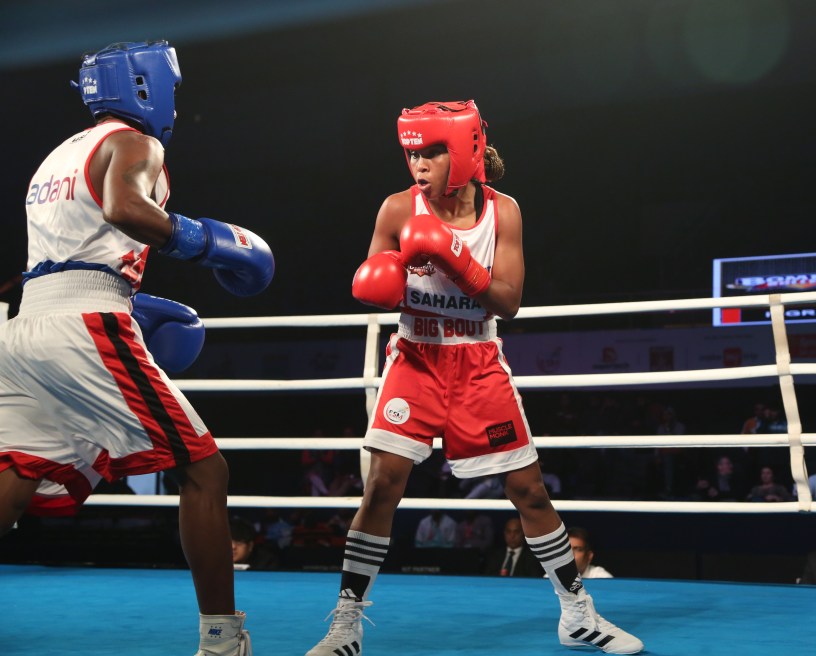Bombay Bullets' Ingrit Lorena (R) in action during Big Bout Indian Boxing League's late evening match against Gujarat Giants on Thrusday