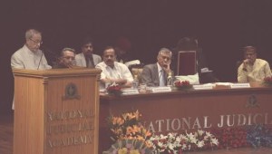 President Pranab Mukherjee addressing Judges Retreat in Bhopal
