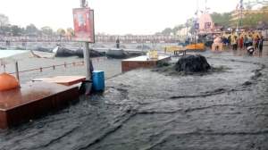 Sewage water gushing into the Kshipra river