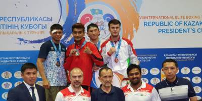 Four-time Asian Championships medallist Shiva Thapa won the 63 kg gold.jpeg