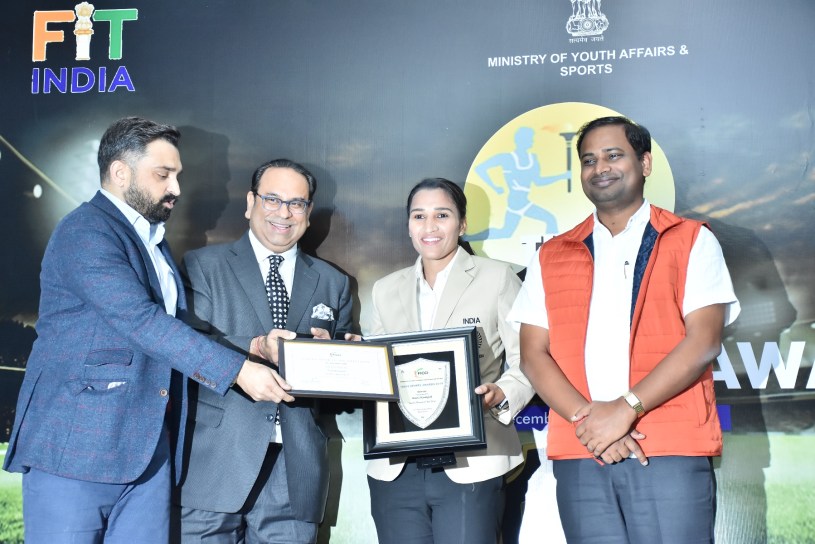 Indian Women's Hockey Team Captain Rani receives the Sports Person of the Year Award 2019